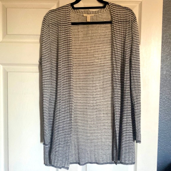 Eileen Fisher Light sweater size Small. Black&White - Picture 2 of 9